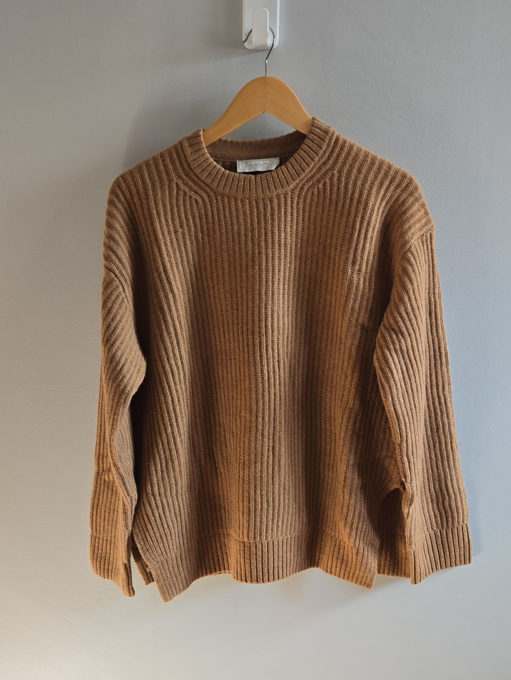 Everlane Ribbed Crewneck Sweater in Camel Brown